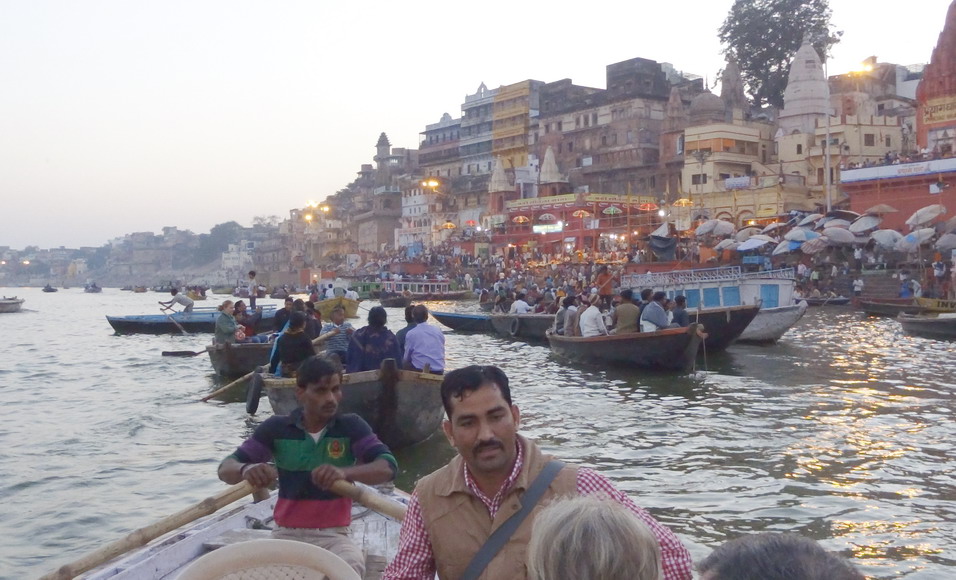 Hotels am Ganges    10 Jahre vorher buchen