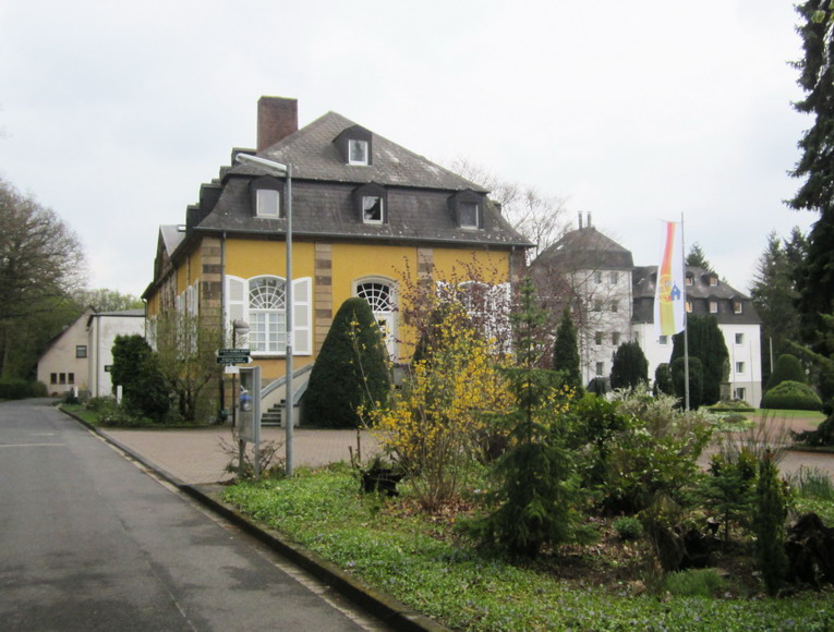 Kath. Kloster Rast