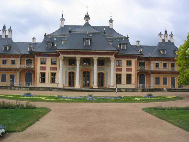 Pillnitzer Schloss Gartenseite