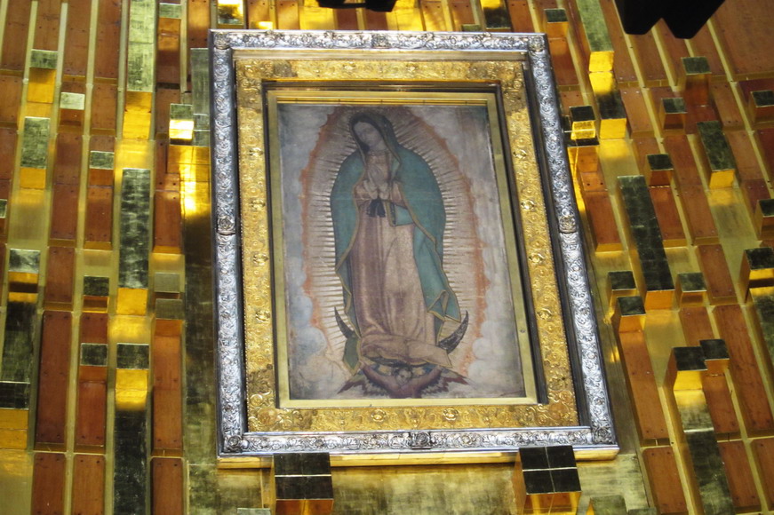 In Mexiko ist eine starke Marienverehrung   in der neuen Basilika