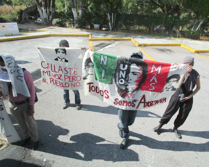 Junge Menschen protestieren gegen die Korruption in Mexiko