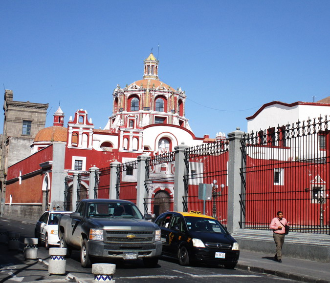 Es gibt mehrere schöne Kirchen in Puebla