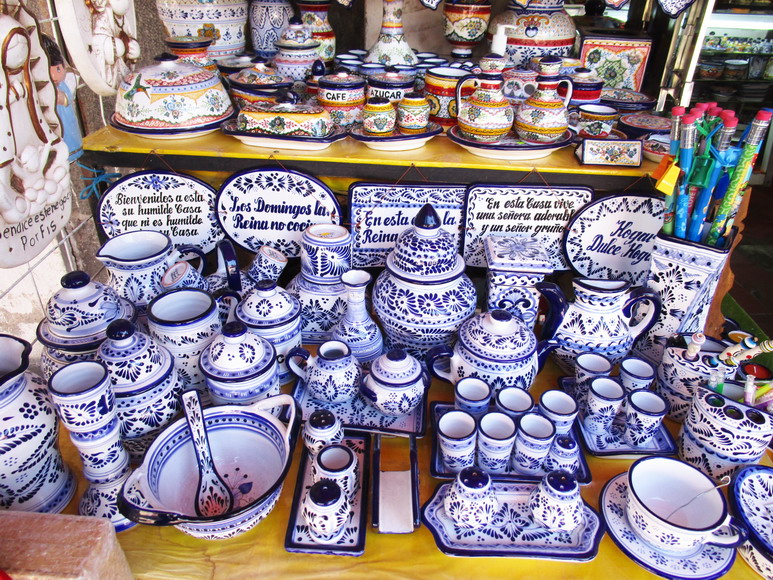 Puebla ist berühmt für blaue Keramik