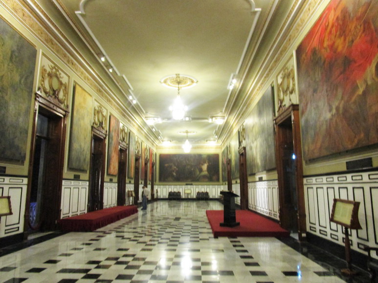 Gemäldesaal im Zentrum von Merida