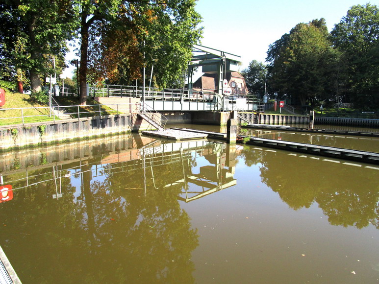 Gieselau Kanal Schleuse