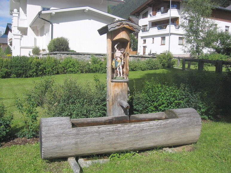 Kirchhofbrunnen in Mathon
