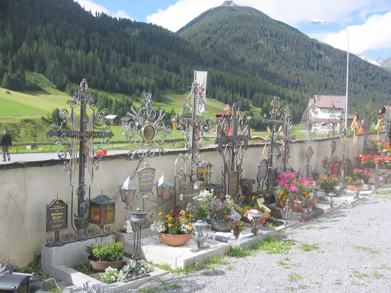 Kunstschmiede Kreuze in Mathon ( Paznauntal )