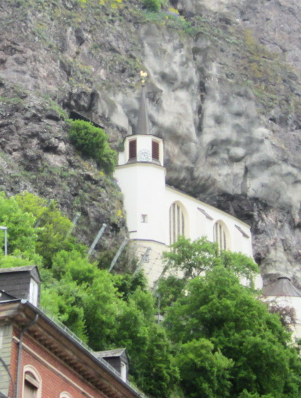 Felsenkirche in Ida-Oberstein, zum Beten muß man Eintritt bezahlen